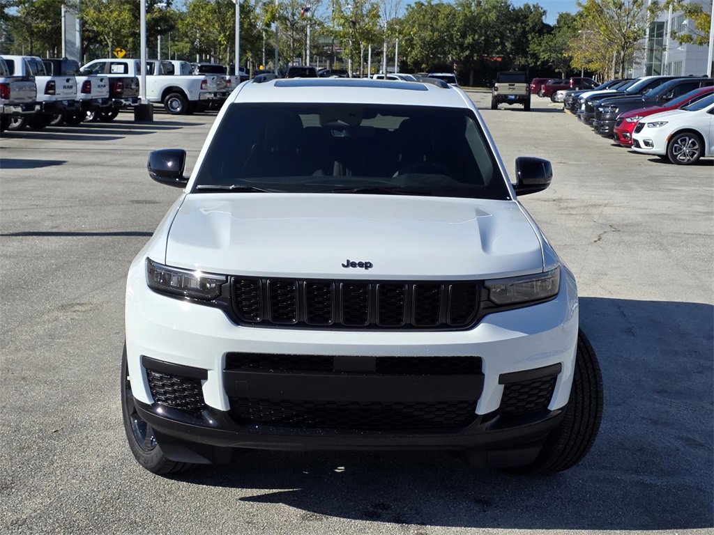 New 2025 Jeep Grand Cherokee L Altitude image 2