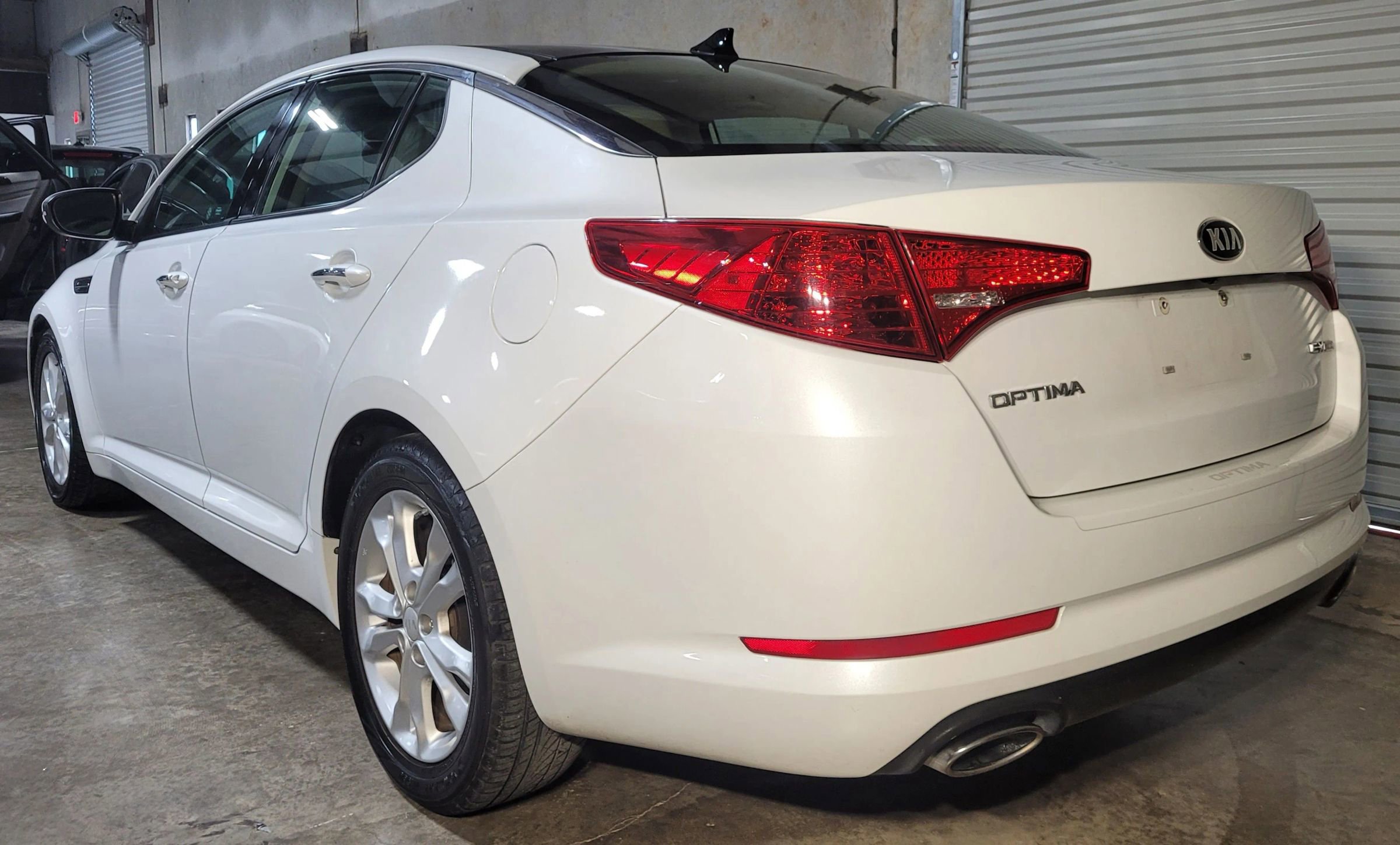 Used 2013 Kia Optima EX w/ Premium Pkg image 6