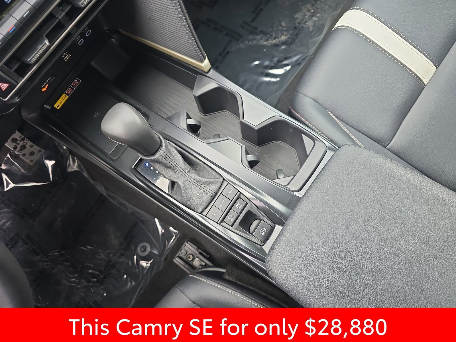 Used 2025 Toyota Camry SE image 29