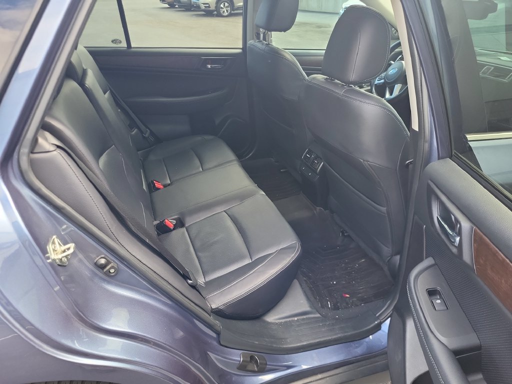 Used 2017 Subaru Outback 3.6R Limited AWD/4WD image 10