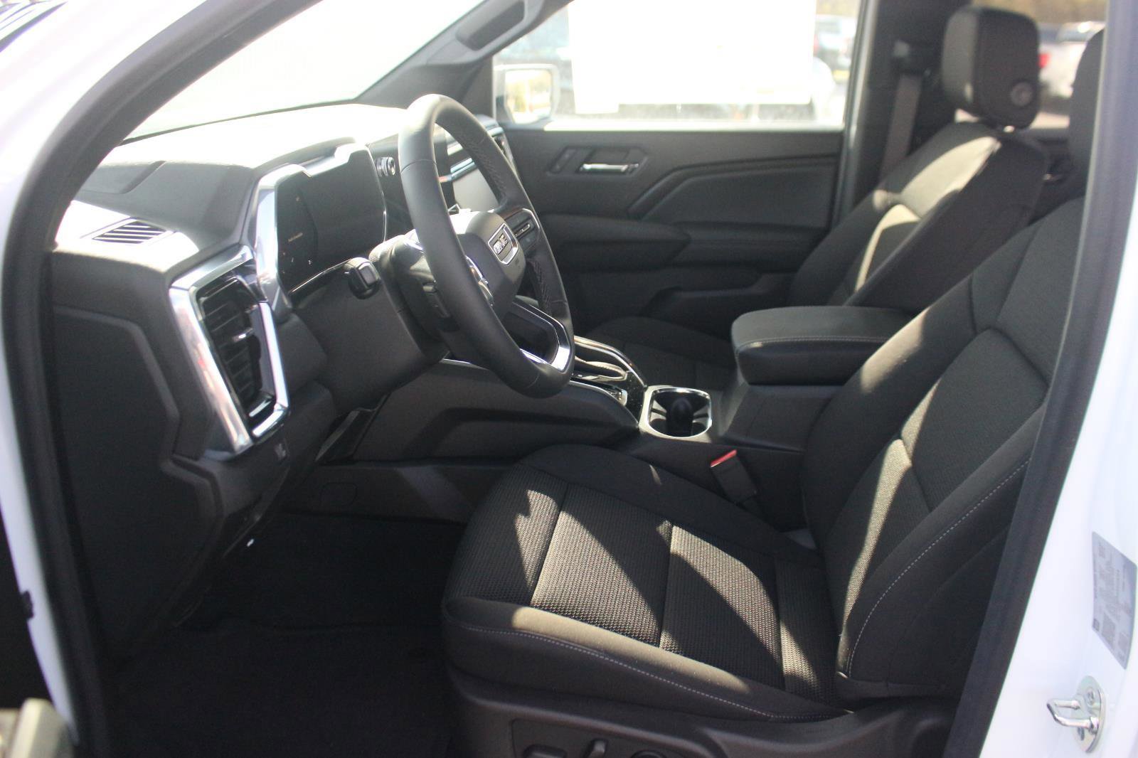 New 2025 GMC Canyon Elevation w/ Convenience Package image 16