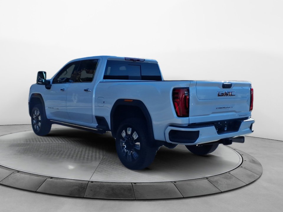 Used 2024 GMC Sierra 2500 Denali w/ Denali Reserve Package image 5