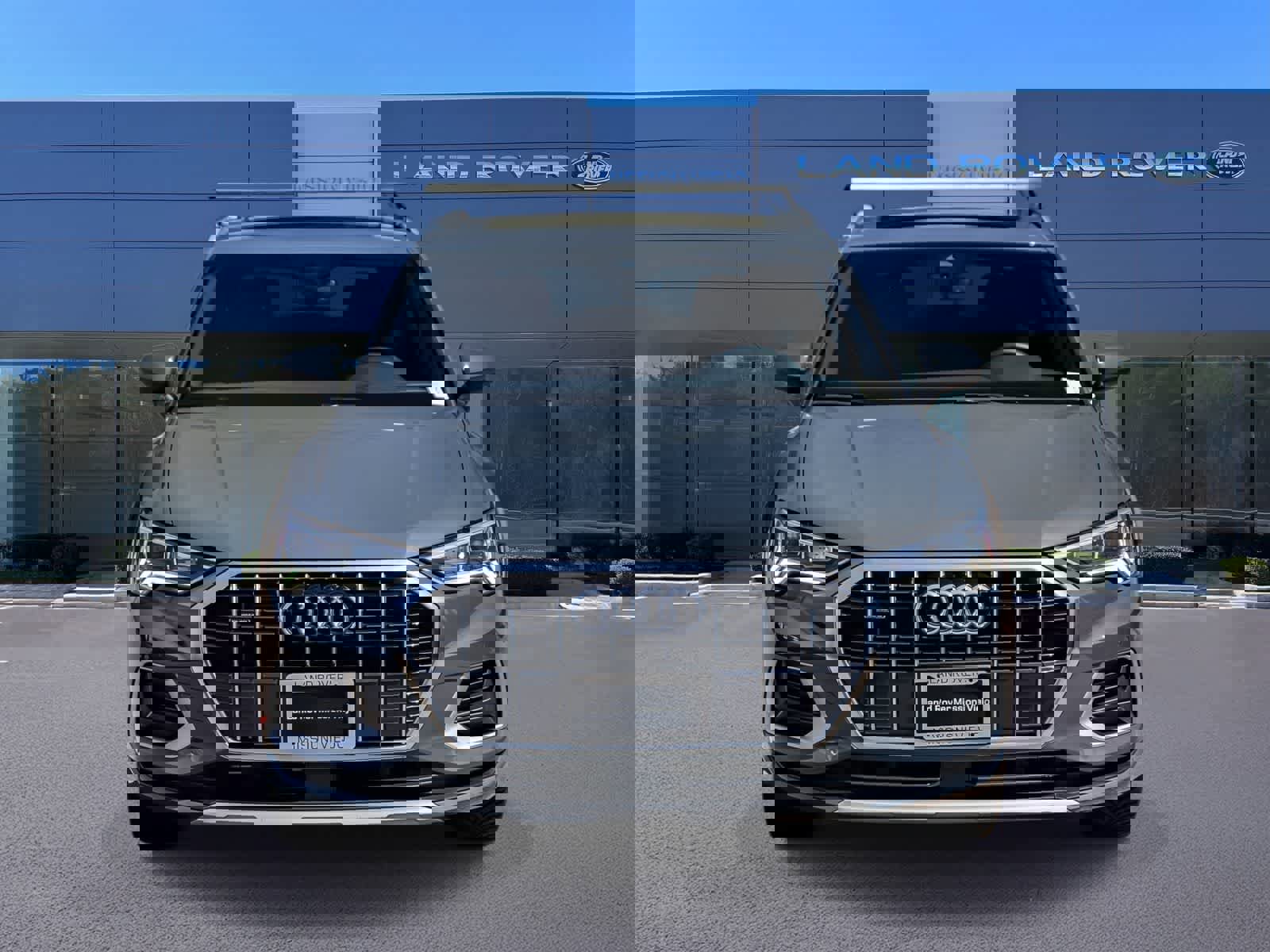 Used 2020 Audi Q3 2.0T Premium Plus image 2