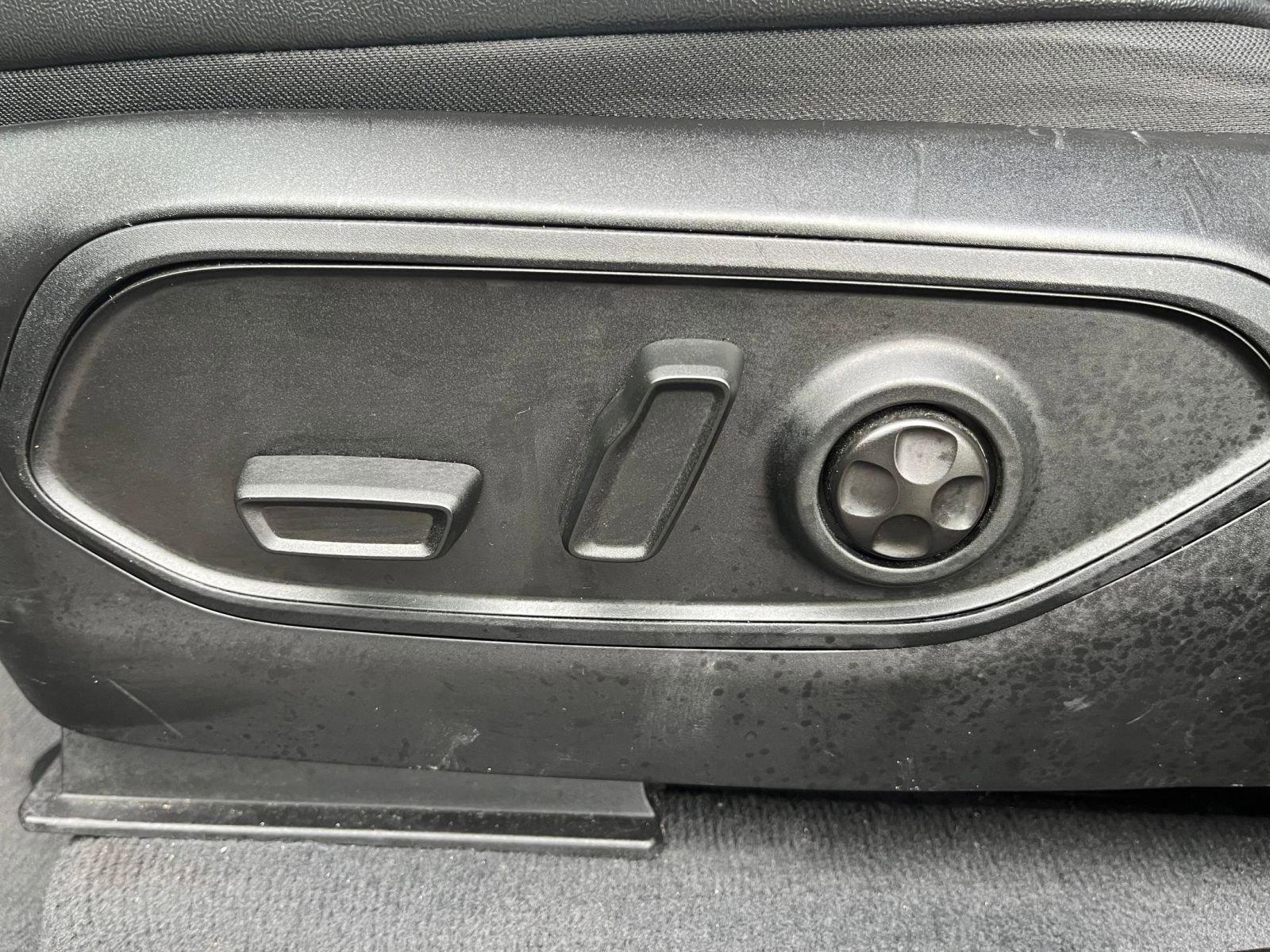 Used 2023 Jeep Grand Cherokee Altitude image 23