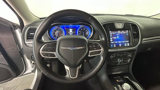 Used 2021 Chrysler 300 Touring w/ Sport Appearance Package RWD image 14