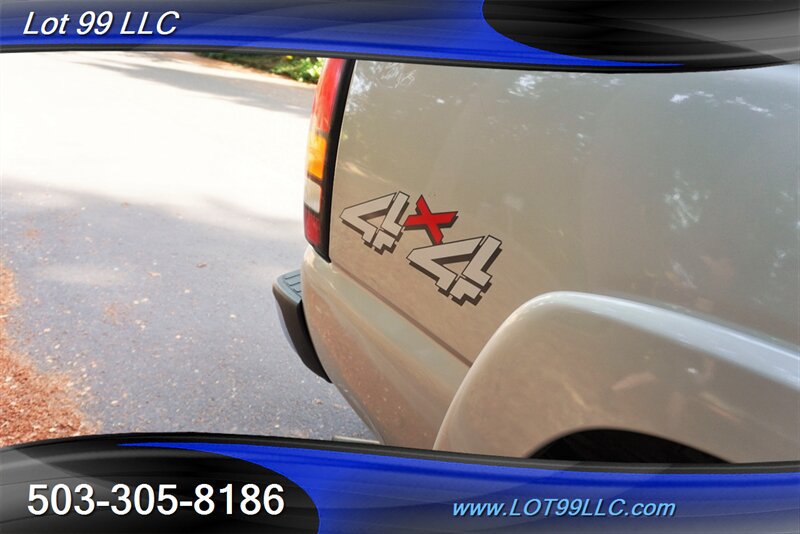 Used 2004 GMC Sierra 2500 SLT w/ Heavy-Duty Power Package AWD/4WD image 32