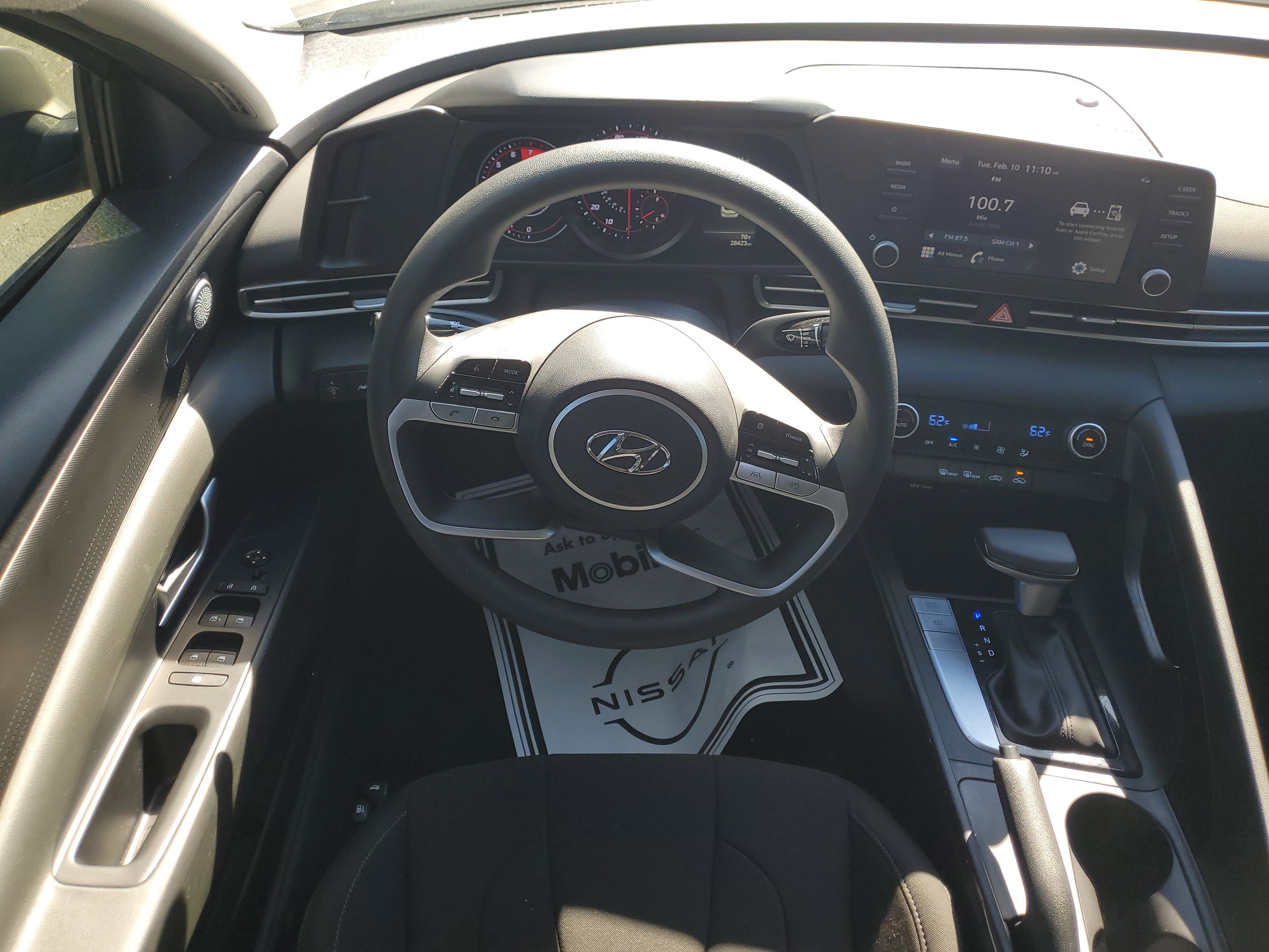 Used 2023 Hyundai Elantra SEL image 16