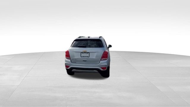 Used 2022 Chevrolet Trax LT w/ LT Convenience Package image 7