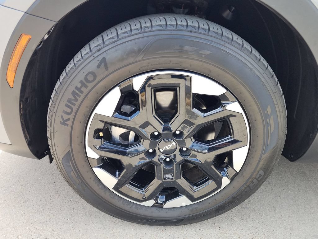 Used 2024 Kia Sorento S FWD image 10