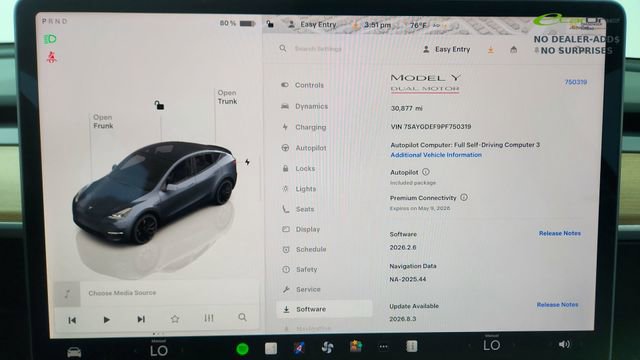 Used 2023 Tesla Model Y Performance AWD/4WD image 38