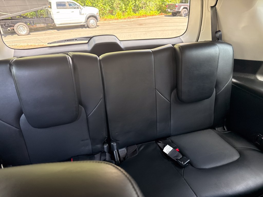 Used 2021 Nissan Armada SL w/ Captain's Chairs Package AWD/4WD image 13