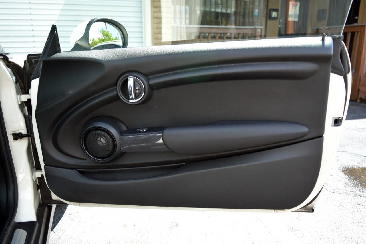 Used 2018 MINI Cooper Cooper 2dr Convertible image 35