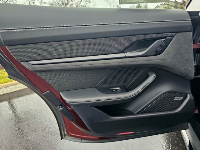 Used 2022 Porsche Taycan GTS image 28