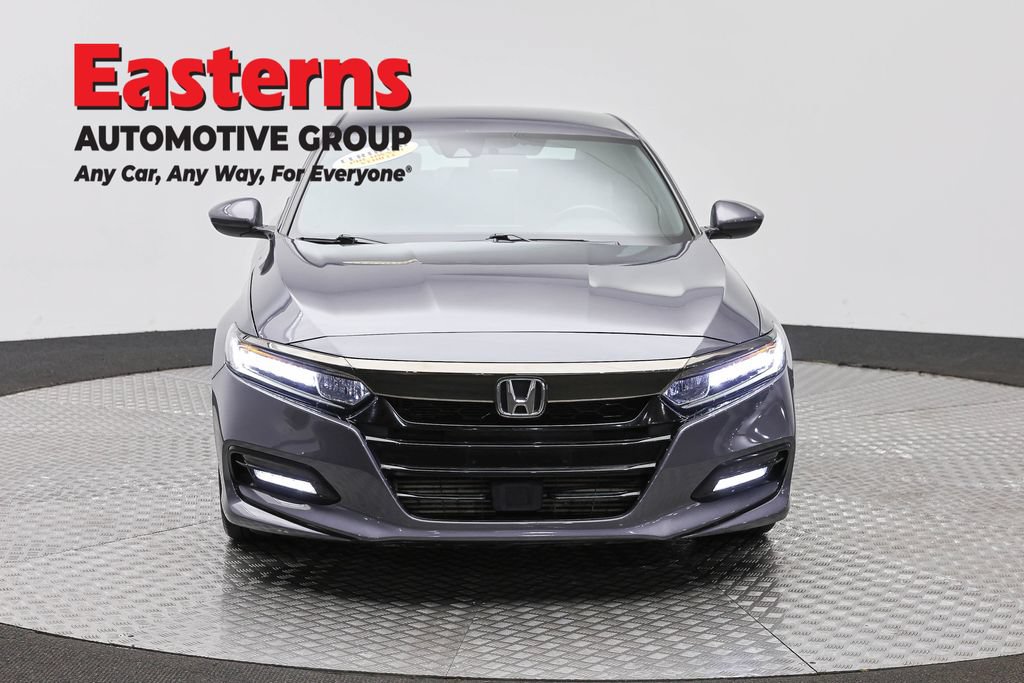 Used 2018 Honda Accord Sport image 2