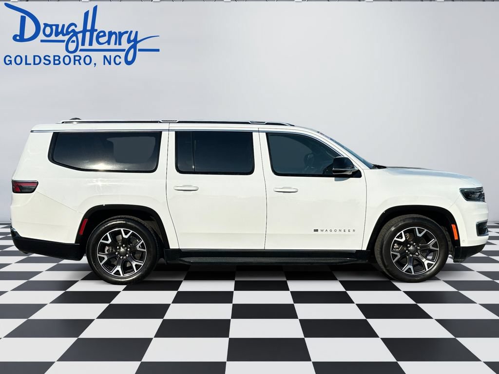 Used 2024 Jeep Wagoneer L Series III w/ Flexible Seating Group AWD/4WD image 6