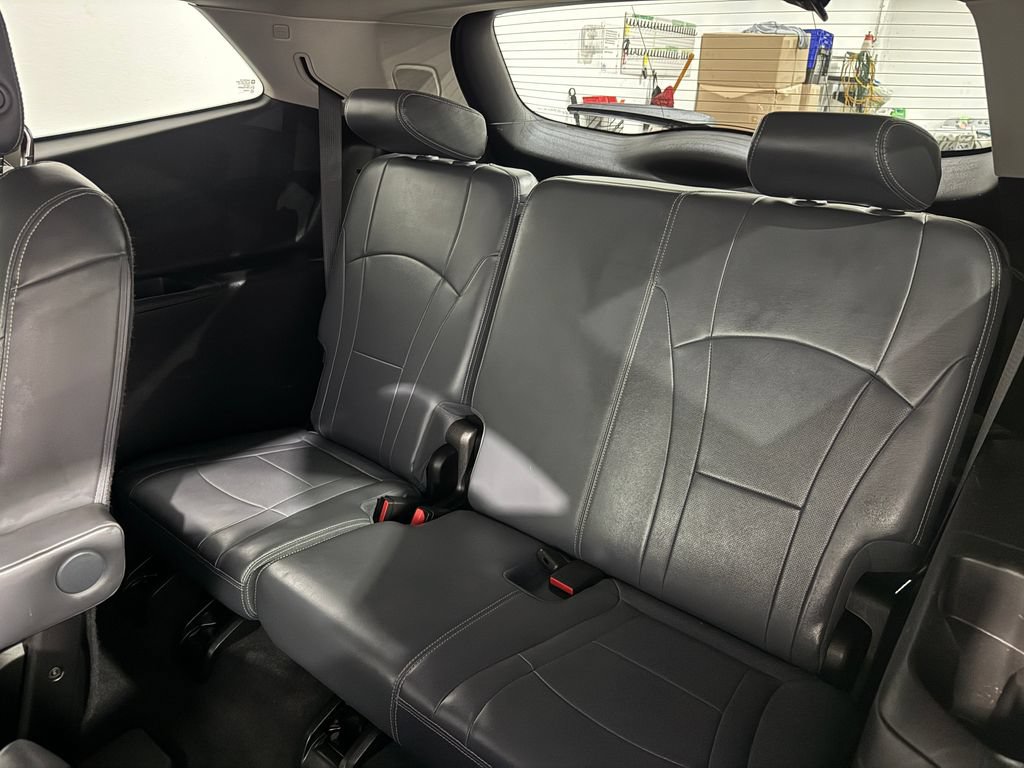 Used 2018 Buick Enclave Premium AWD/4WD image 20