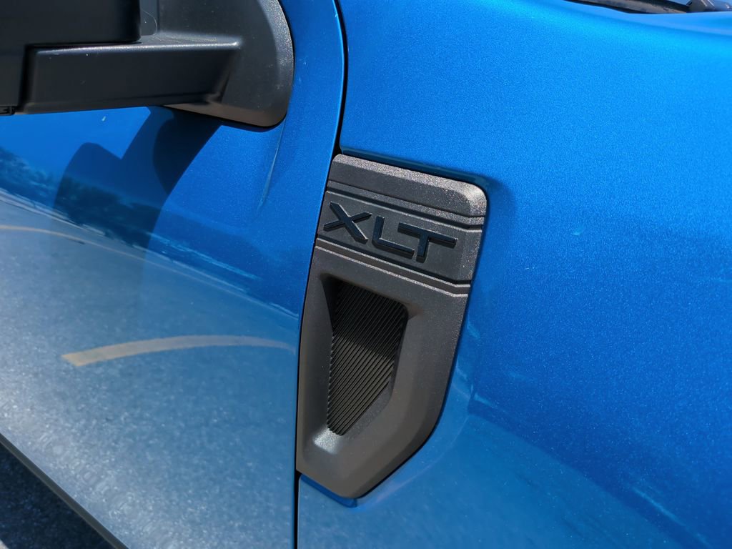 New 2025 Ford Maverick XLT w/ XLT Luxury Package AWD/4WD image 8