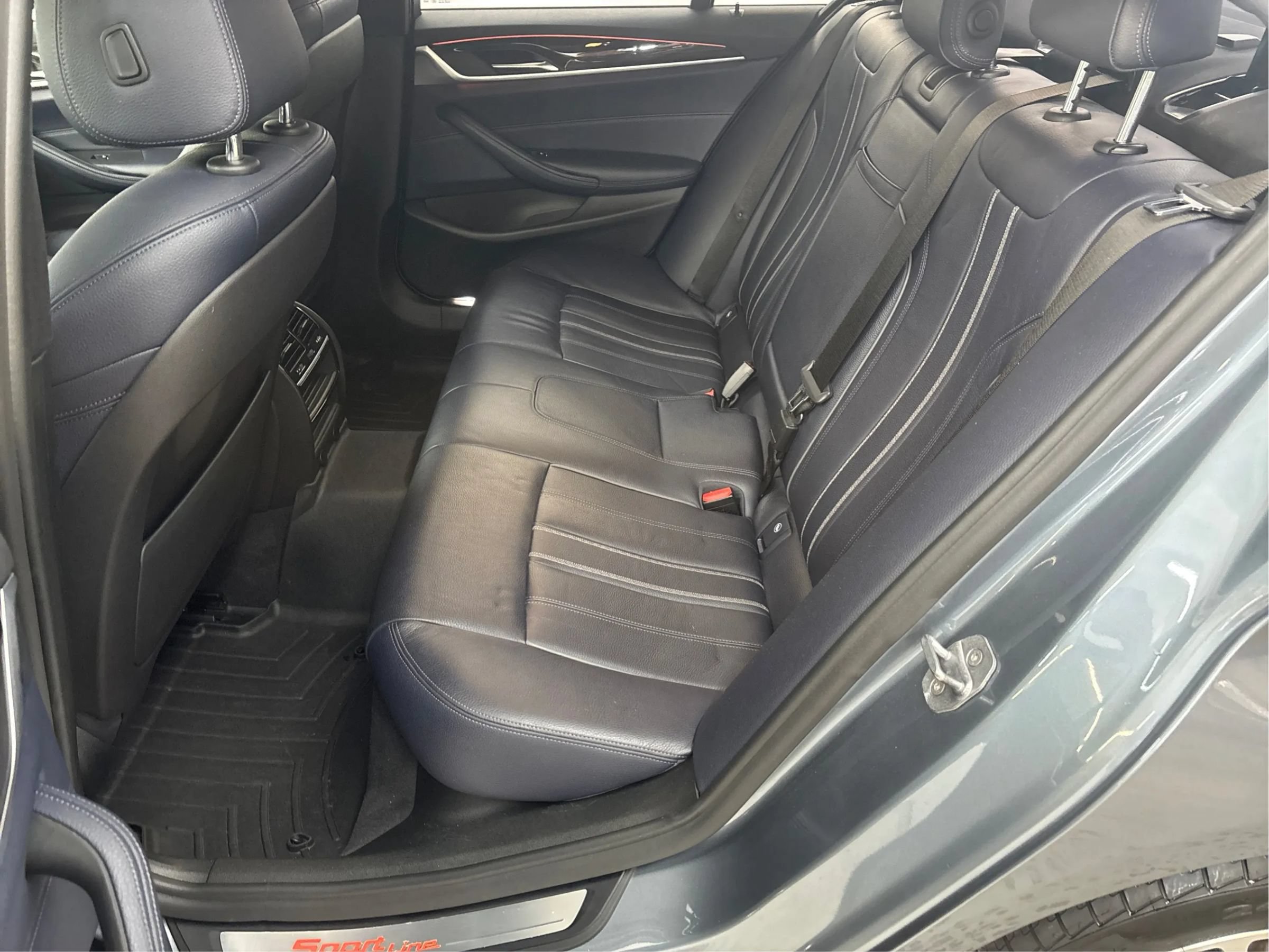 Used 2018 BMW 530i xDrive AWD/4WD image 14