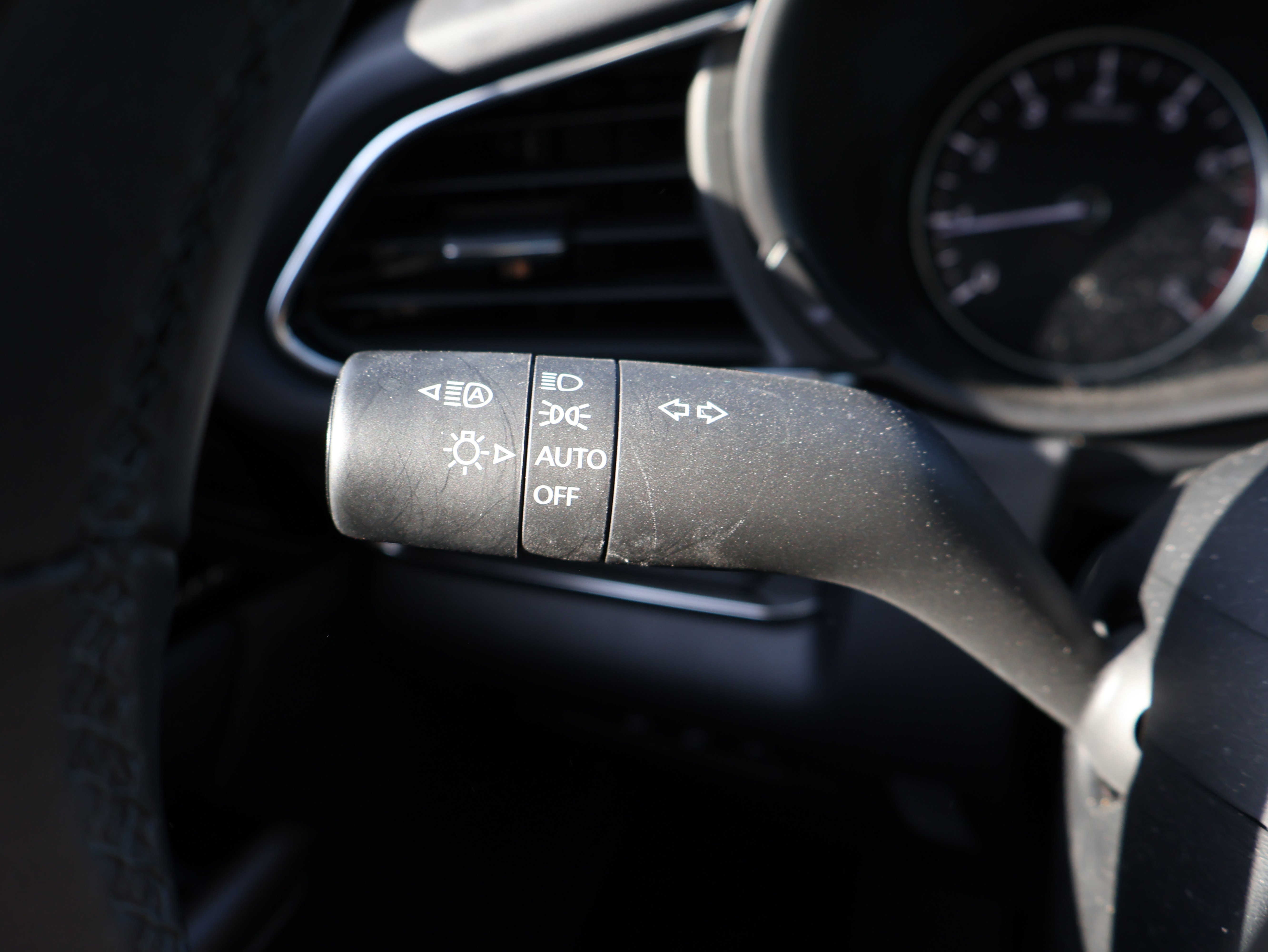 Certified 2025 MAZDA CX-30 2.5 Turbo w/ Premium Plus Pkg image 37