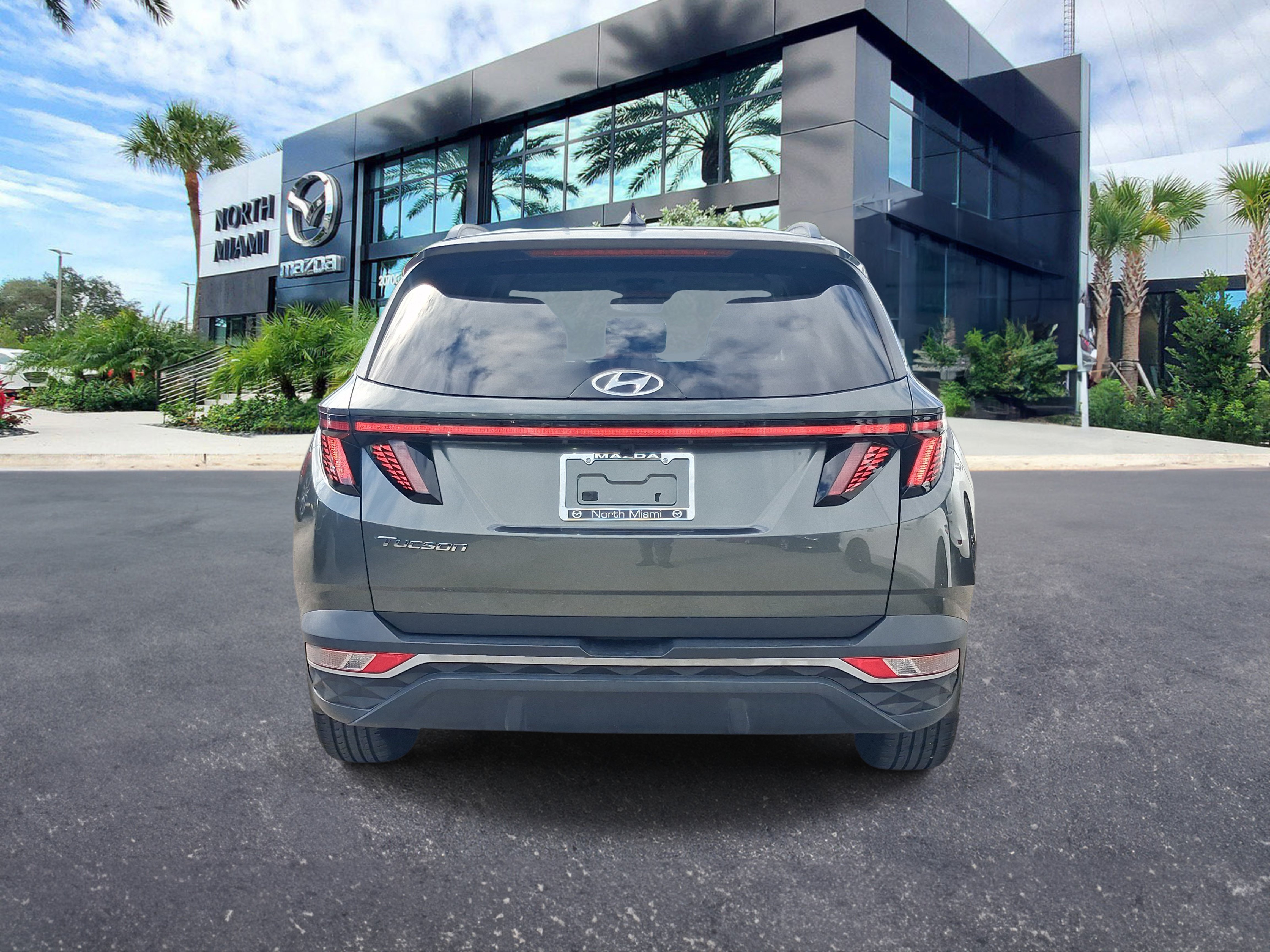 Used 2022 Hyundai Tucson SEL w/ Convenience + Premium Package FWD image 4