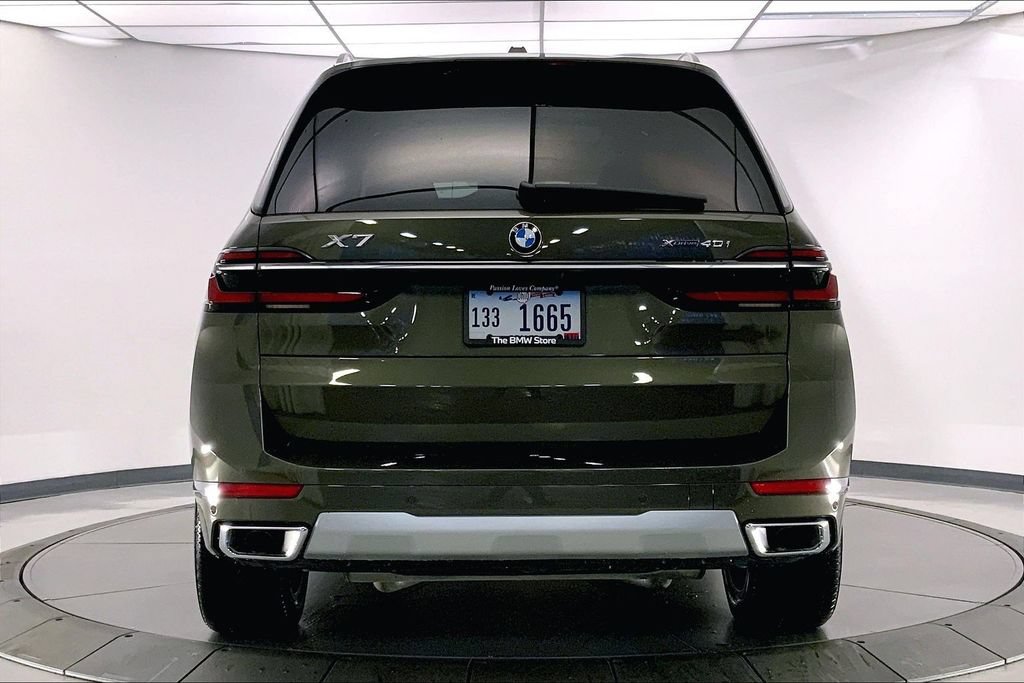 New 2026 BMW X7 xDrive40i w/ Premium Package AWD/4WD image 3