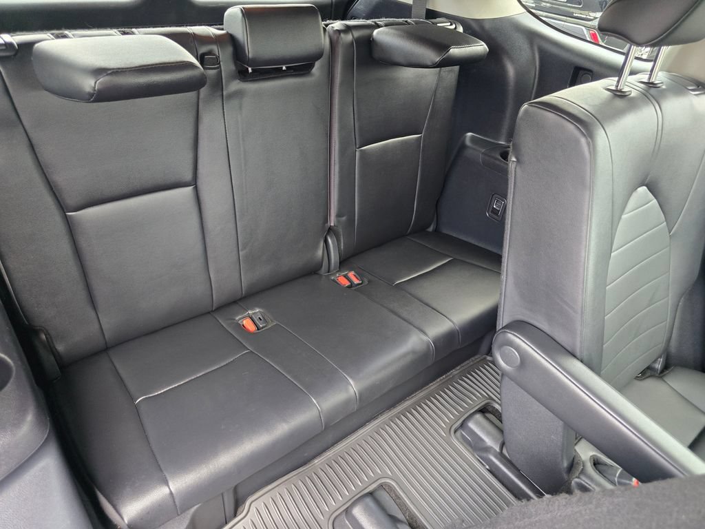 Used 2024 Toyota Highlander XLE AWD/4WD image 15