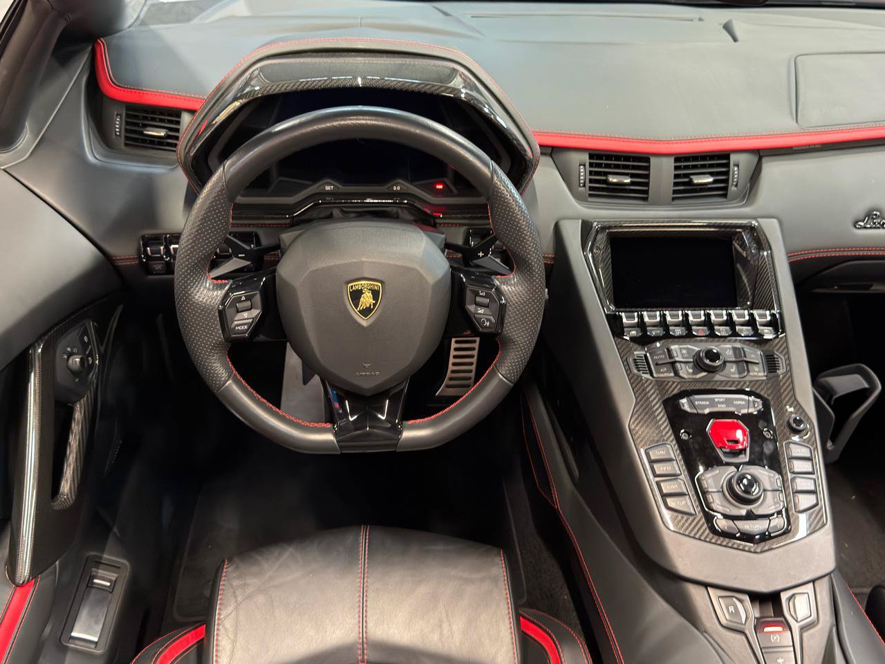 Used 2019 Lamborghini Aventador S AWD/4WD image 14