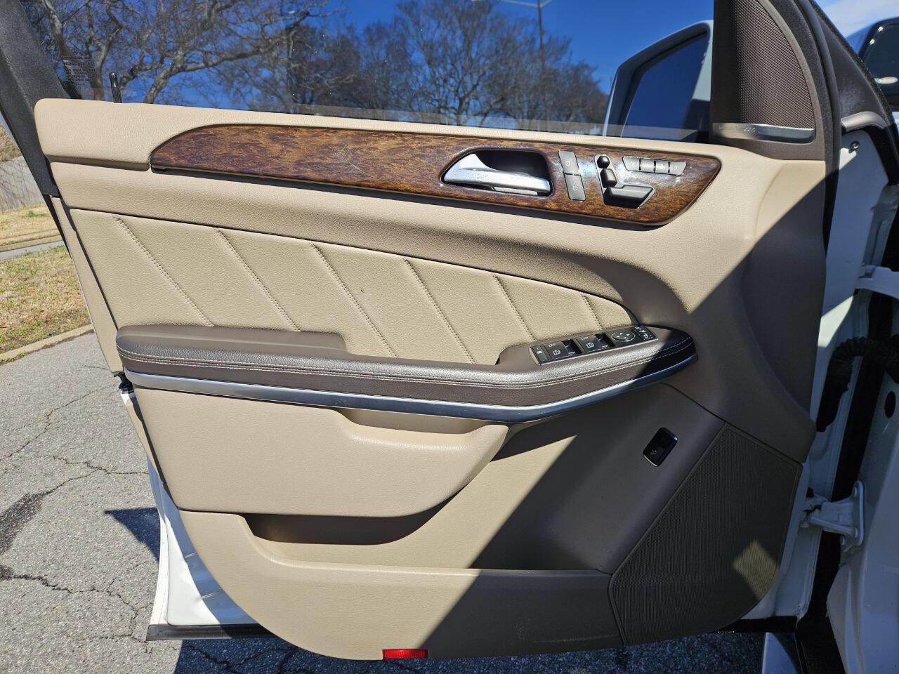 Used 2014 Mercedes-Benz GL 450 4MATIC image 12