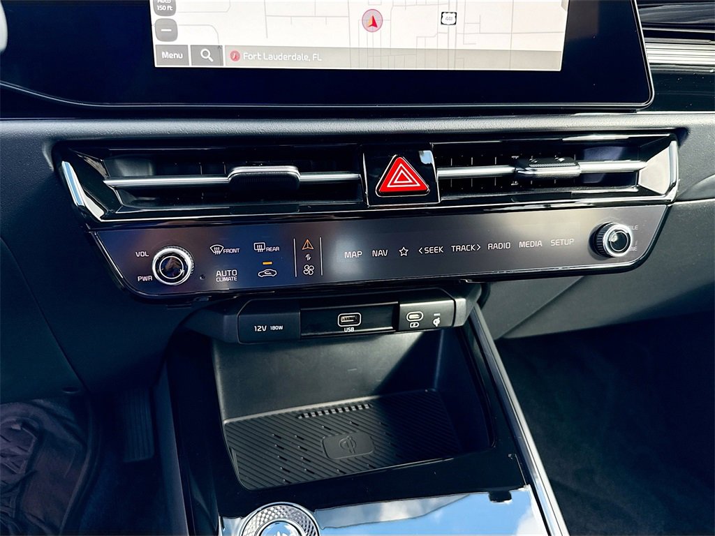 Used 2025 Kia Niro Wind w/ Wind Preserve Package image 17