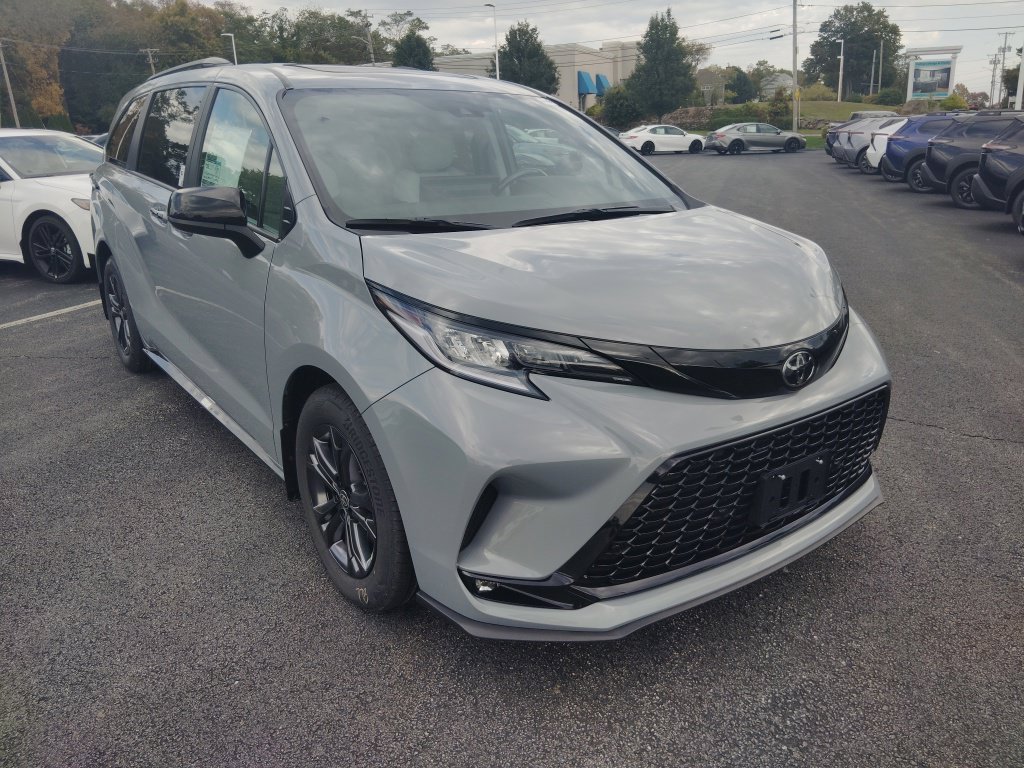 New 2026 Toyota Sienna XSE AWD/4WD image 1
