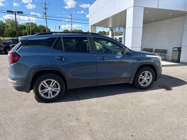 Used 2024 GMC Terrain SLE w/ Driver Convenience Package AWD/4WD image 12