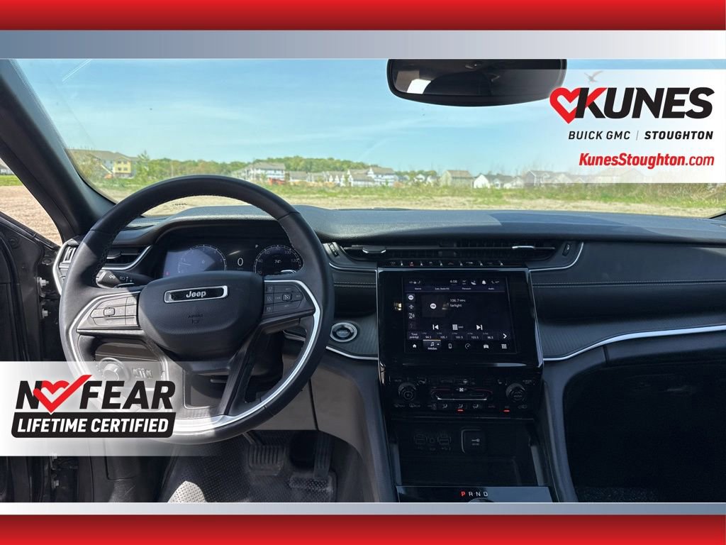 Used 2024 Jeep Grand Cherokee Altitude AWD/4WD image 43