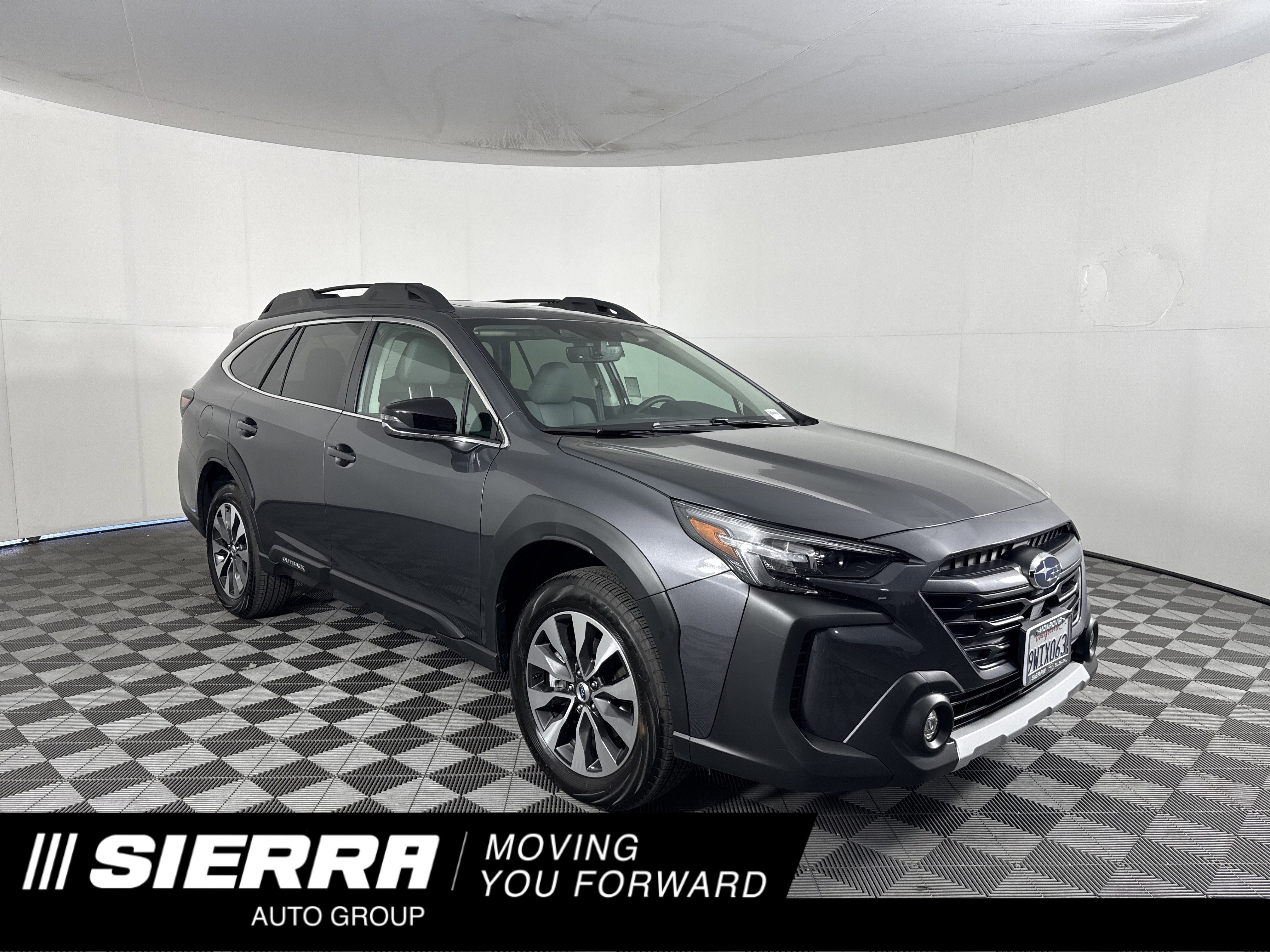 Used 2025 Subaru Outback Limited image 1
