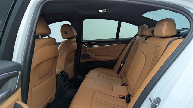 Used 2021 BMW 530i w/ M Sport Package RWD image 17