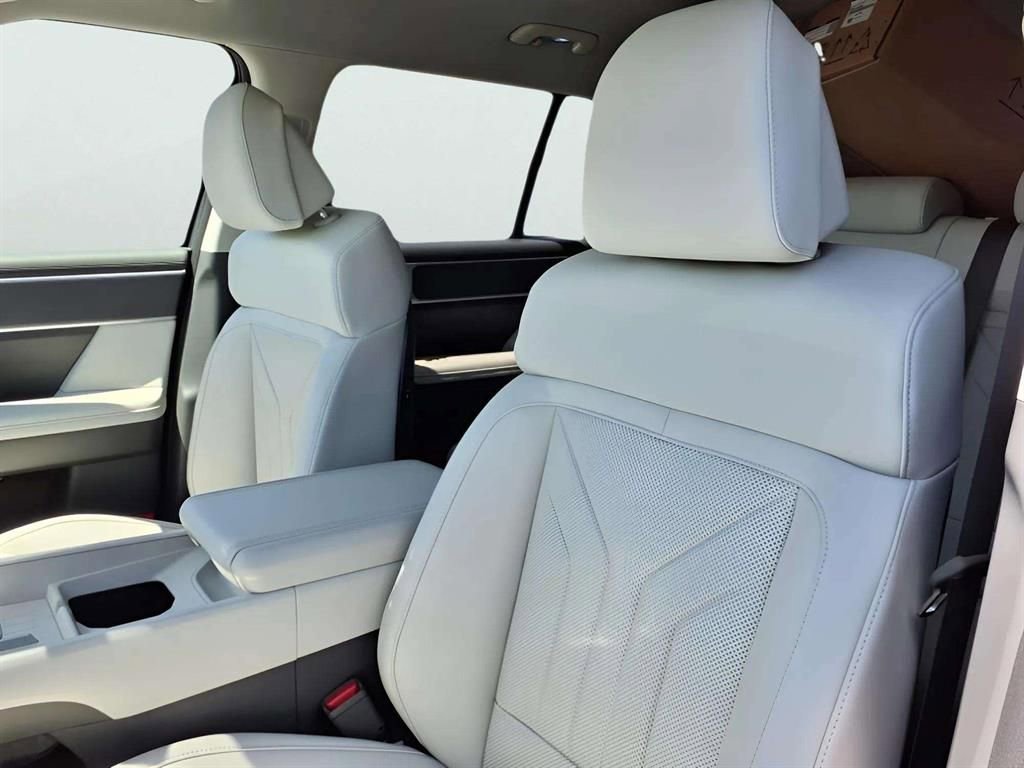 New 2026 Hyundai Santa Fe SEL image 12