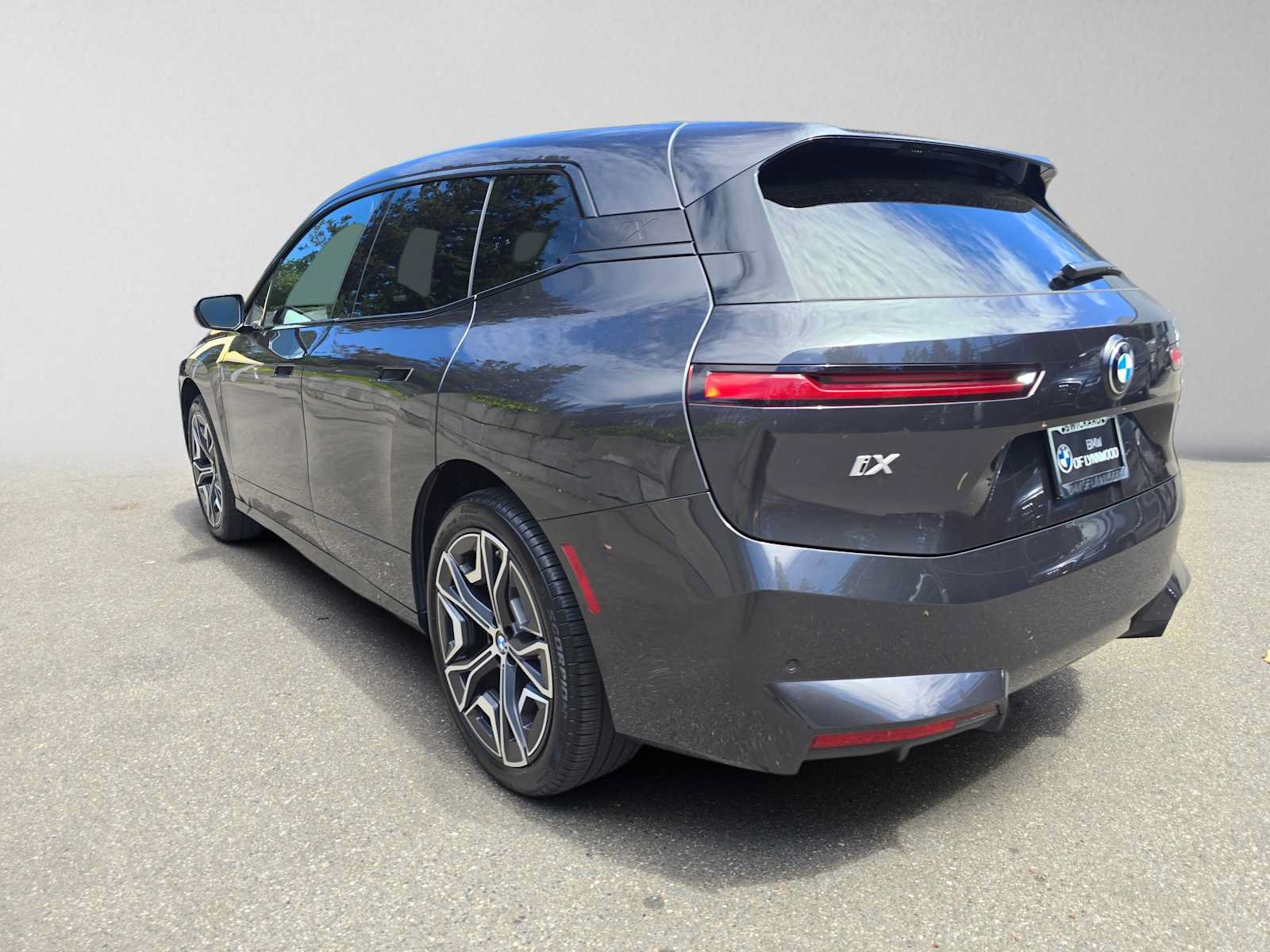 Used 2026 BMW iX xDrive45 AWD/4WD image 5