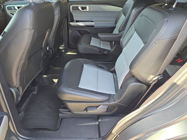 Used 2022 Ford Explorer XLT w/ Equipment Group 202A image 19