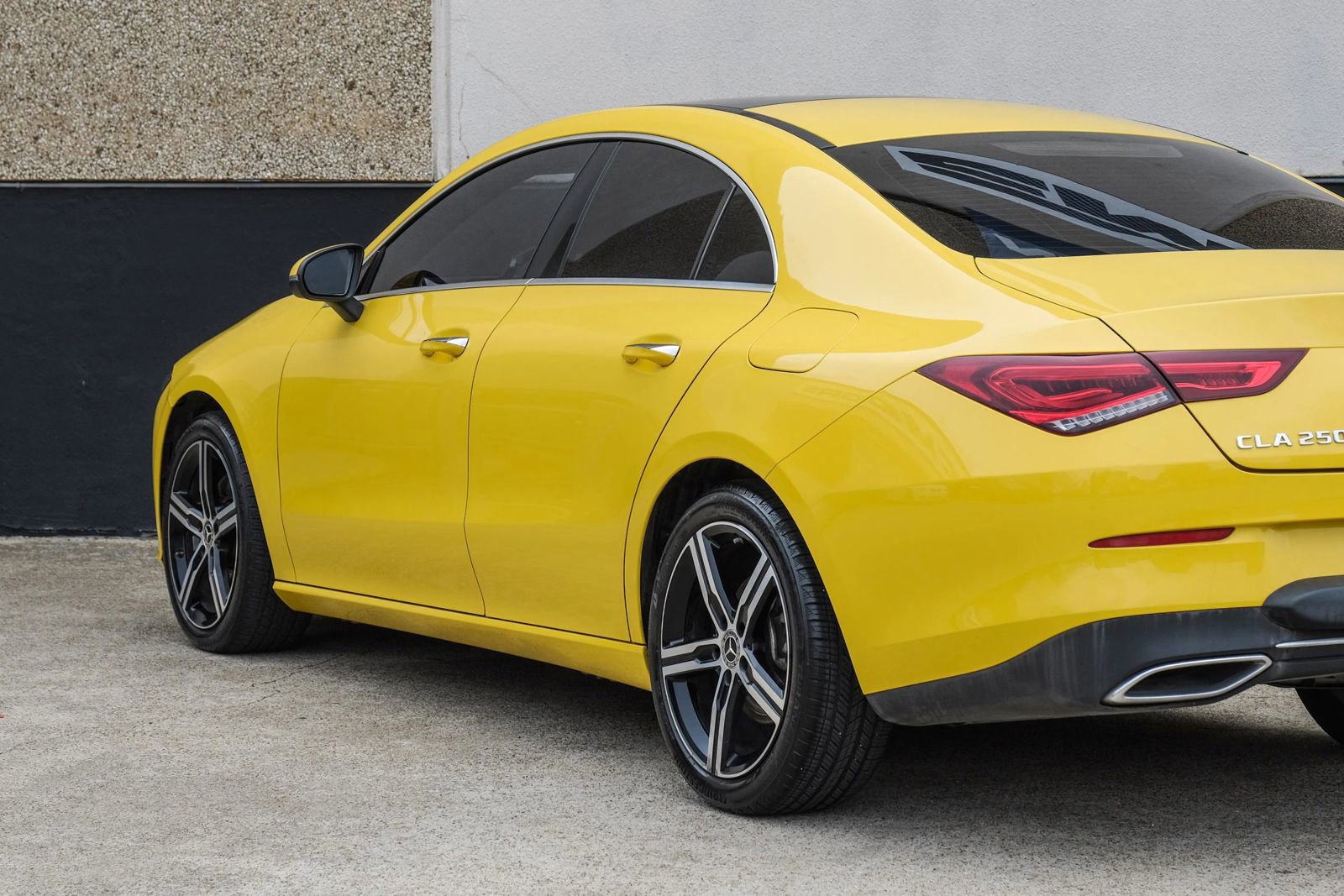 Used 2022 Mercedes-Benz CLA 250 image 12