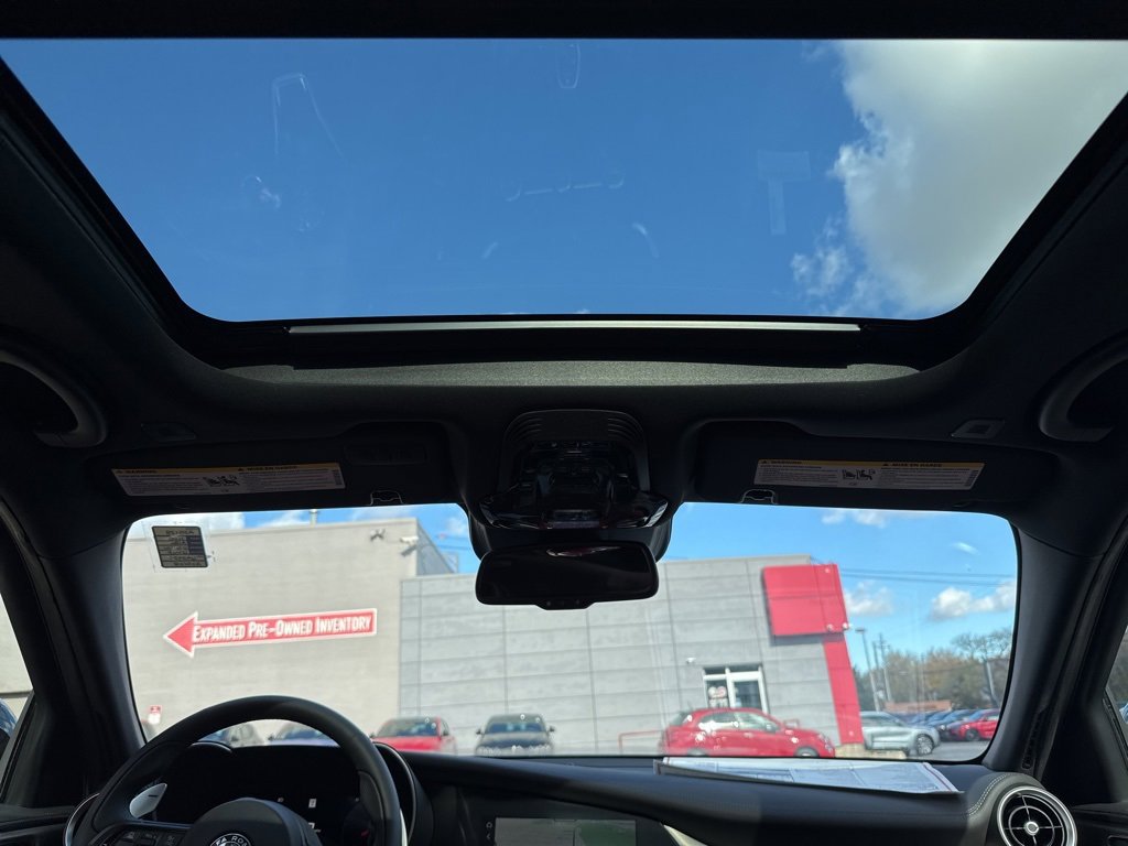 New 2025 Alfa Romeo Giulia AWD image 20