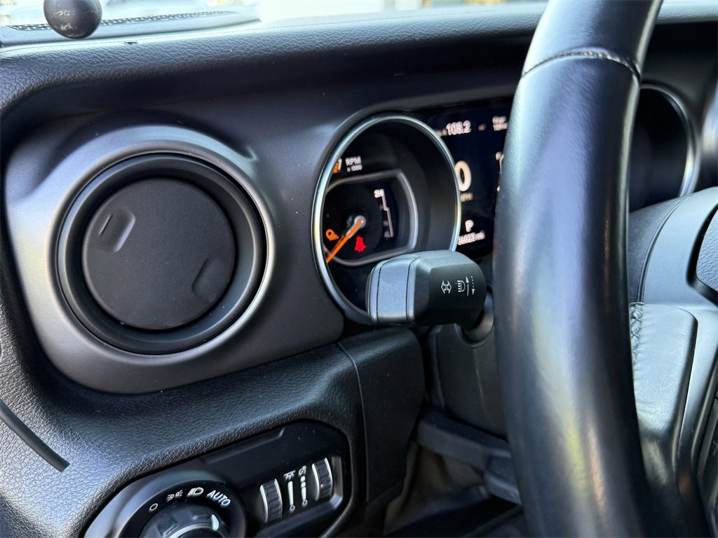 Used 2021 Jeep Gladiator Sport image 20