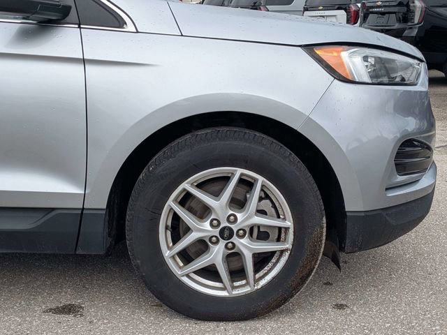 Used 2023 Ford Edge SEL image 11