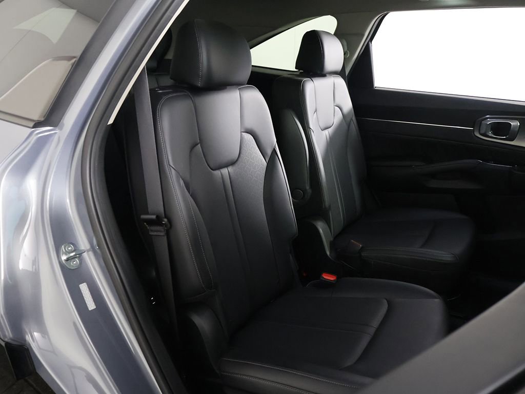 Used 2023 Kia Sorento SX AWD/4WD image 36