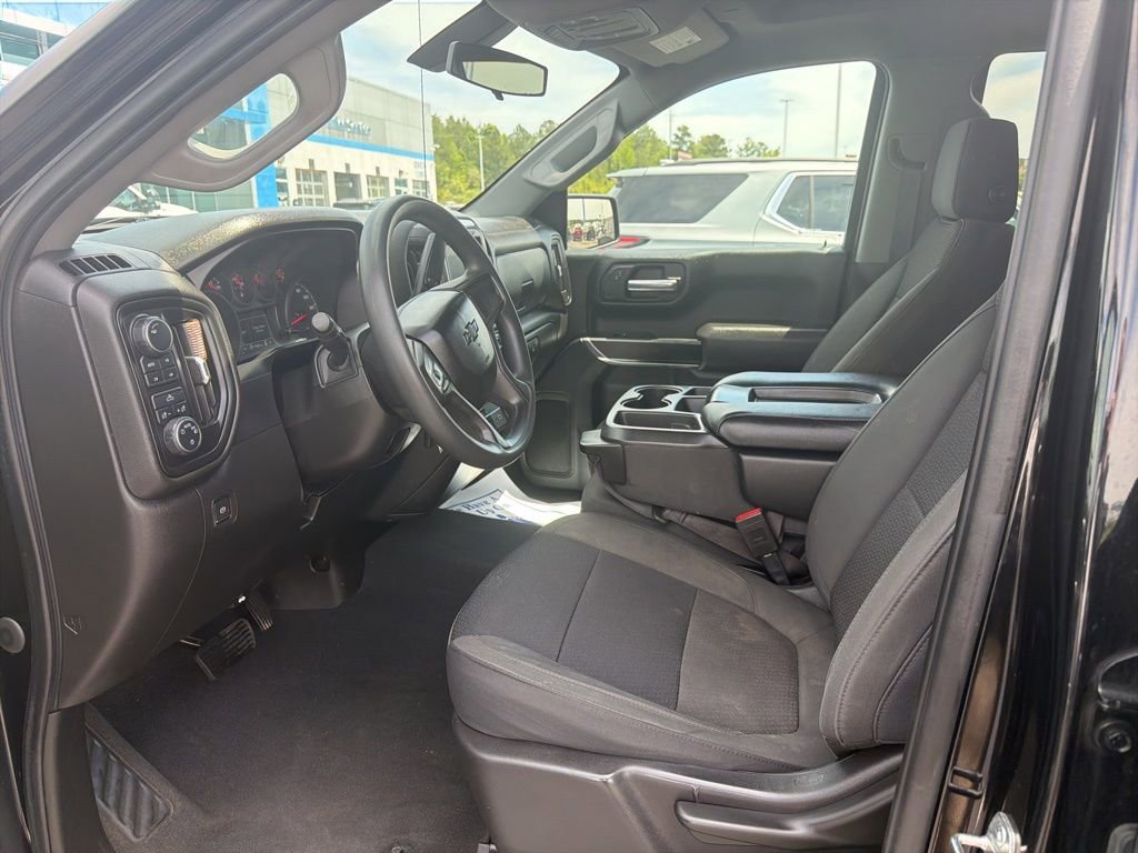 Used 2021 Chevrolet Silverado 1500 Custom Trail Boss w/ Midnight Edition AWD/4WD image 4