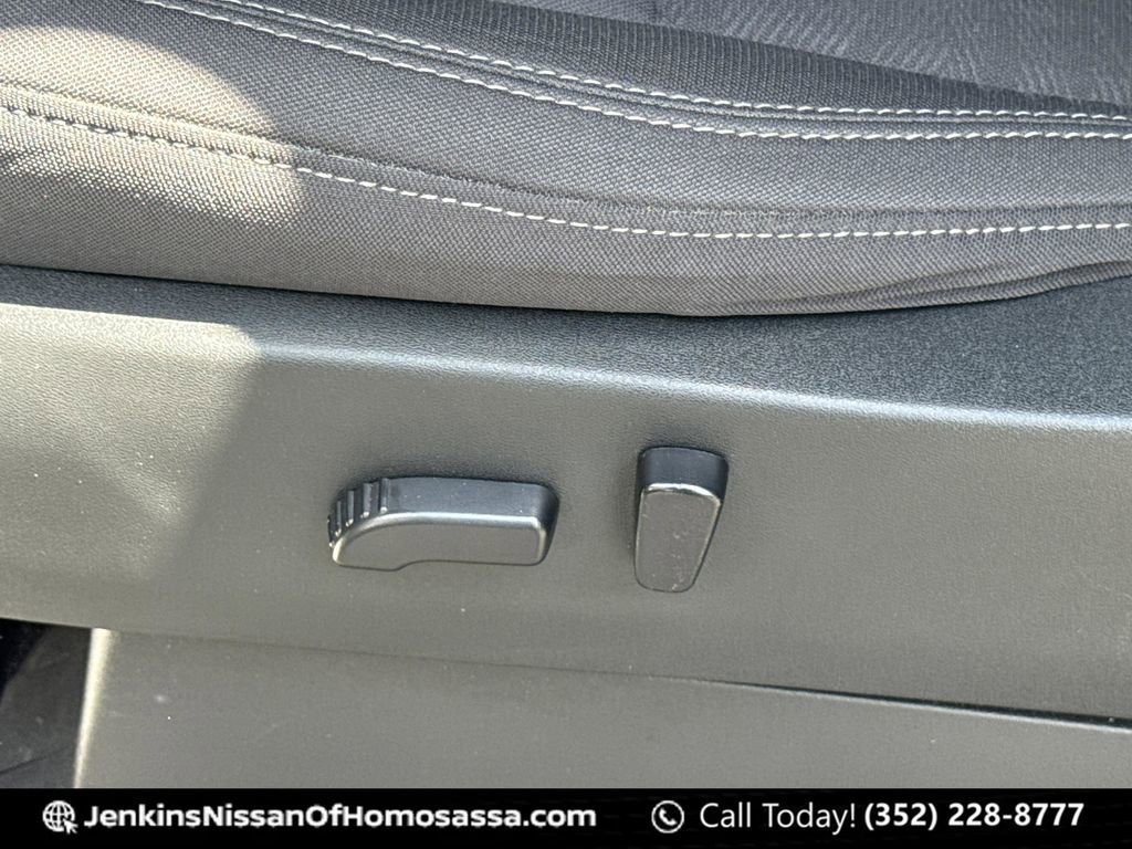 Certified 2023 Nissan Frontier SV w/ Technology Package image 33