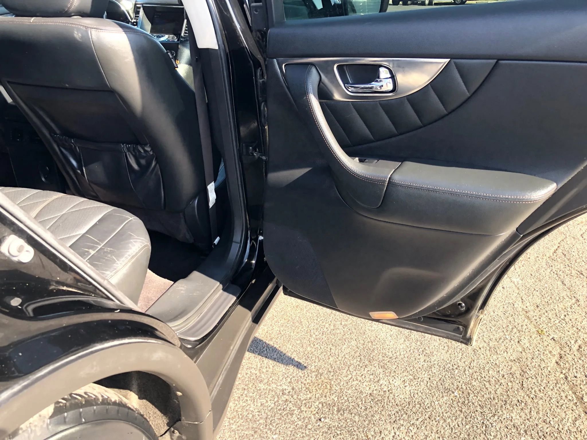 Used 2009 INFINITI FX35 AWD w/ Navigation Pkg image 10