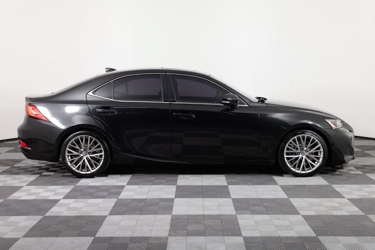 Used 2017 Lexus IS 200t RWD image 9