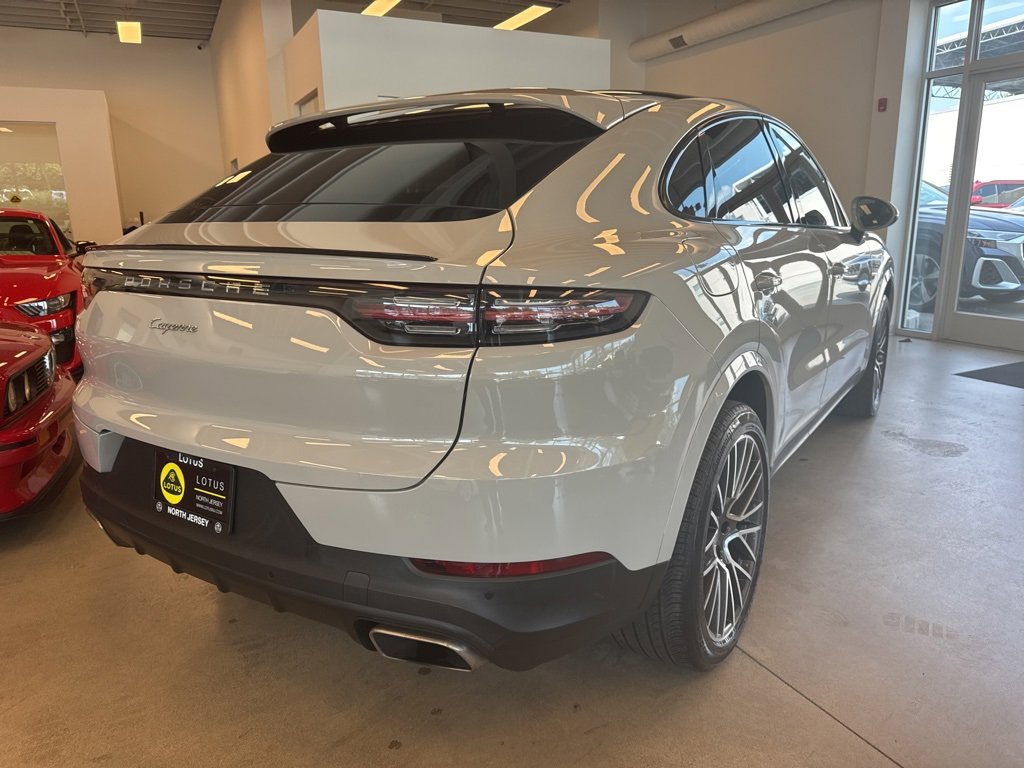 Used 2022 Porsche Cayenne Coupe image 17