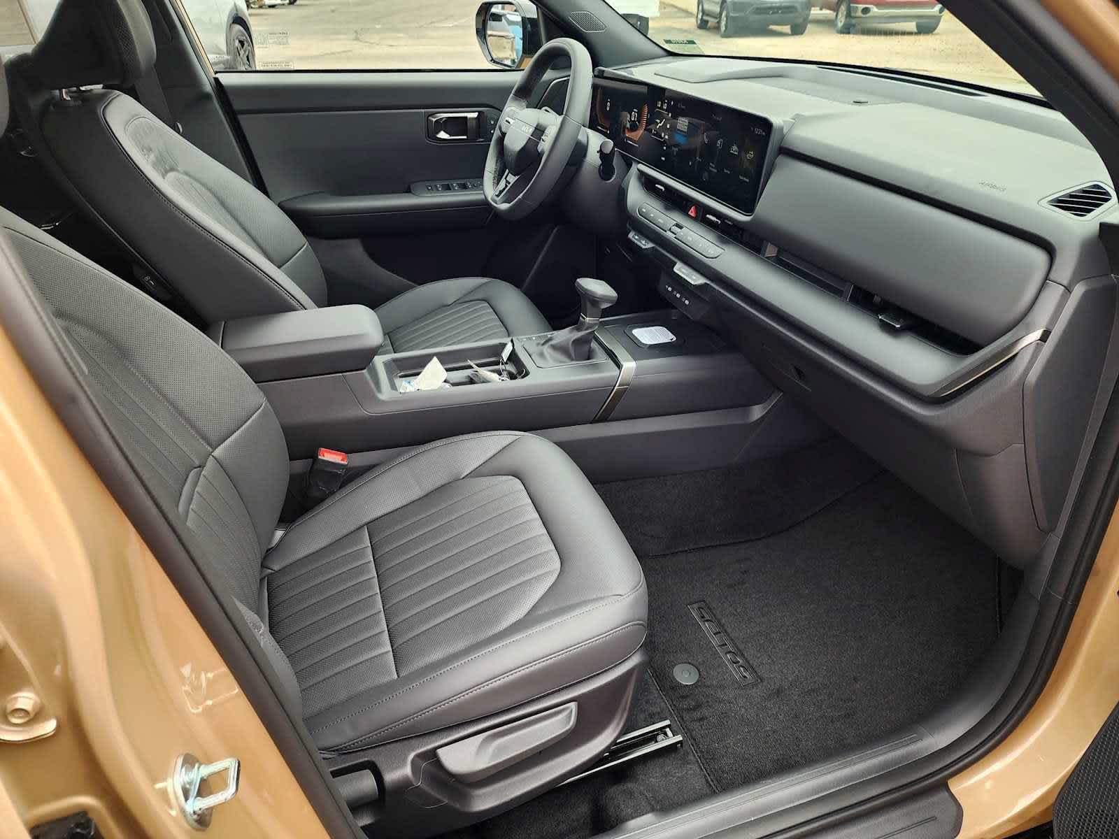 New 2027 Kia Seltos X-Line S w/ X-Line S Premium Package AWD/4WD image 10