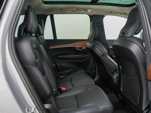 Used 2023 Volvo XC90 B6 Plus AWD/4WD image 11