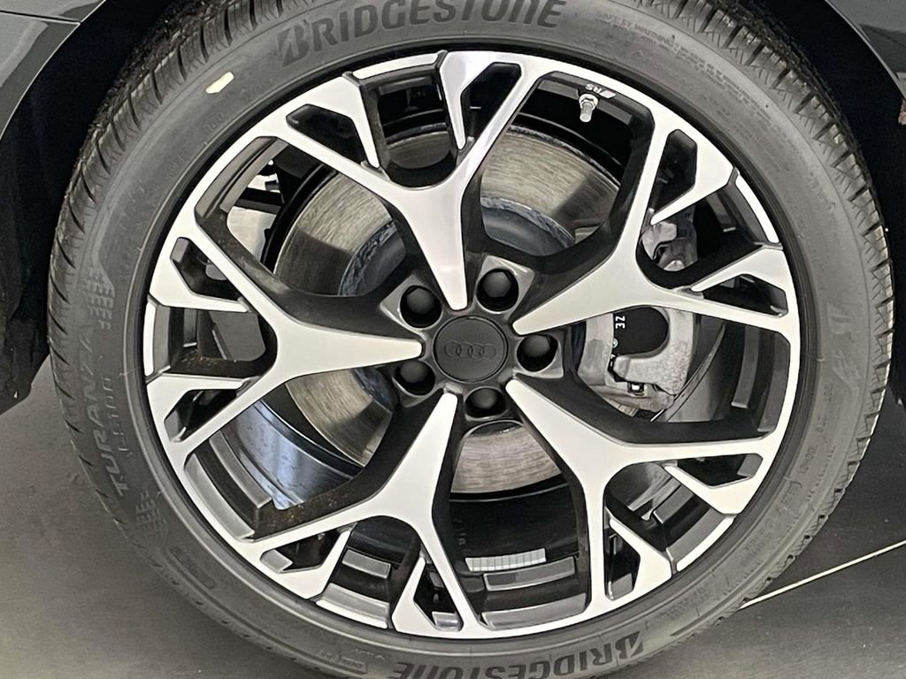 New 2026 Audi A6 Premium Plus image 13